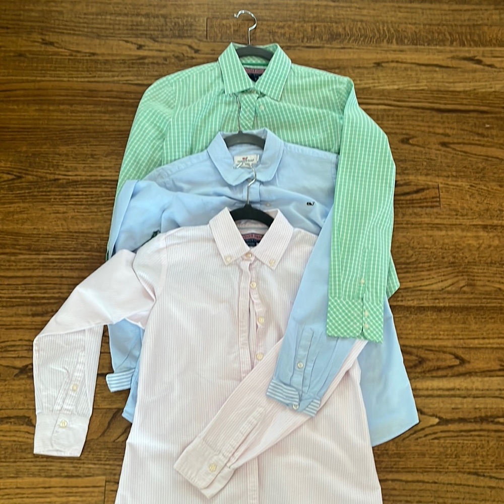 Ladies Vineyard Vines cotton poplin uniform shirts.  Bundle of 3